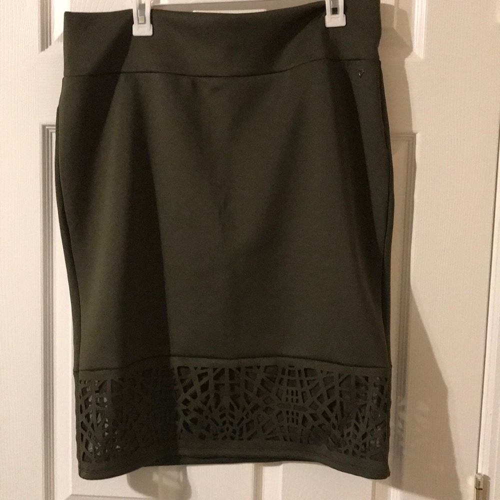 Beautiful Thalia sodi green skirt